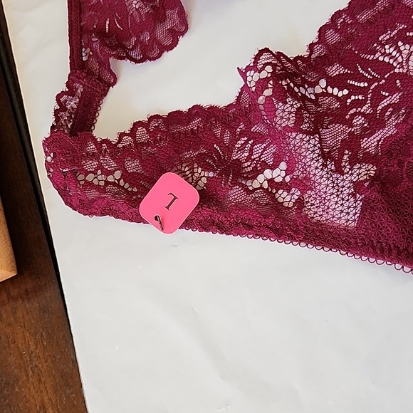 2 -Maidenform Bras: T-Back Lace Bralettes, Both Large, - Picture 4 of 12